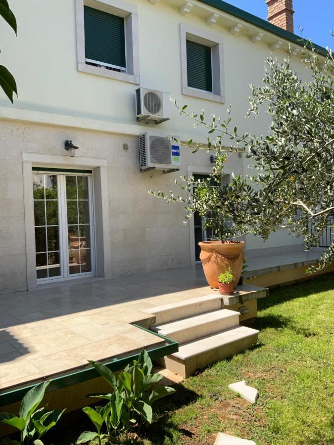 Apartment Provance Pula Exterior photo